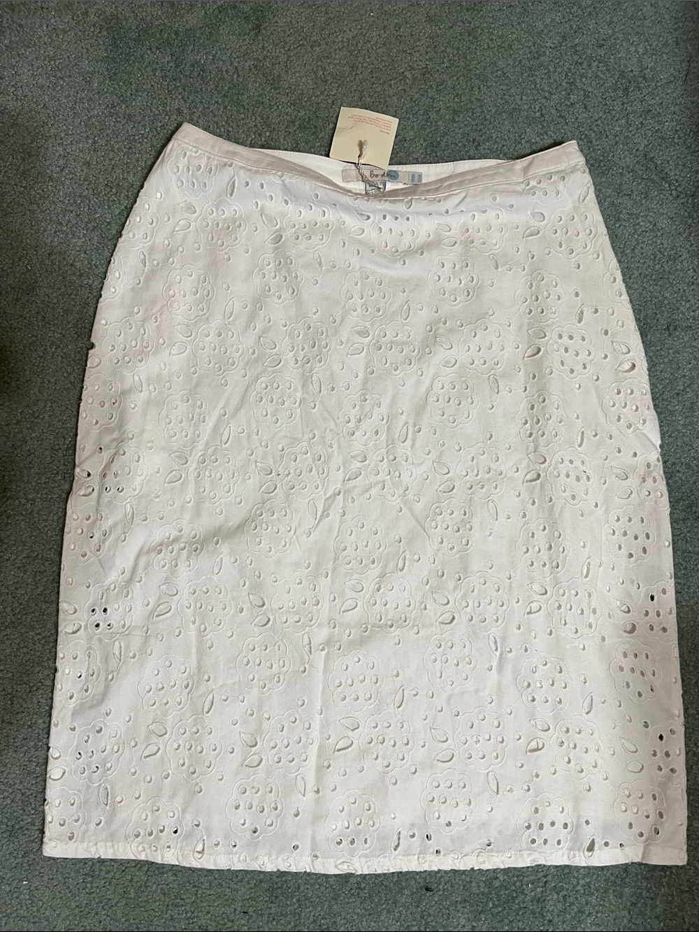 Boden White Eyelet Pencil Skirt